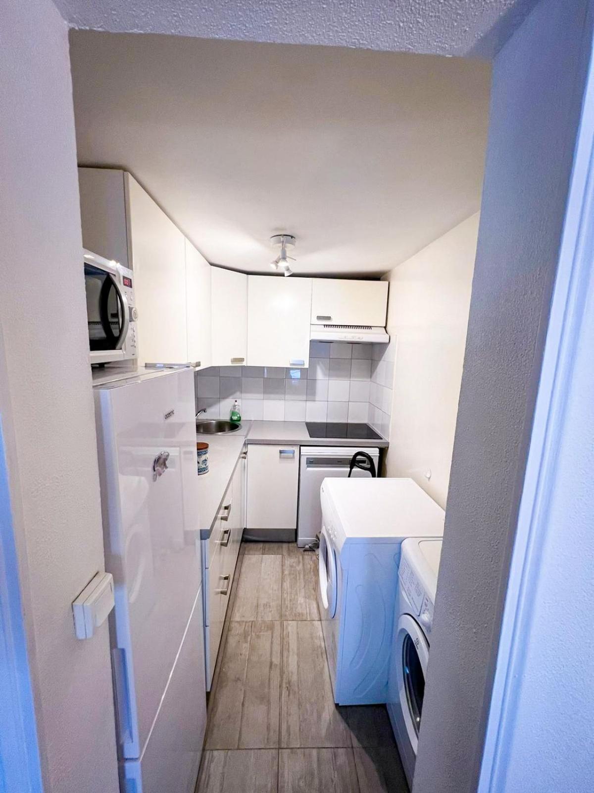 Spacious Apartment In Montparnasse Париж Екстериор снимка